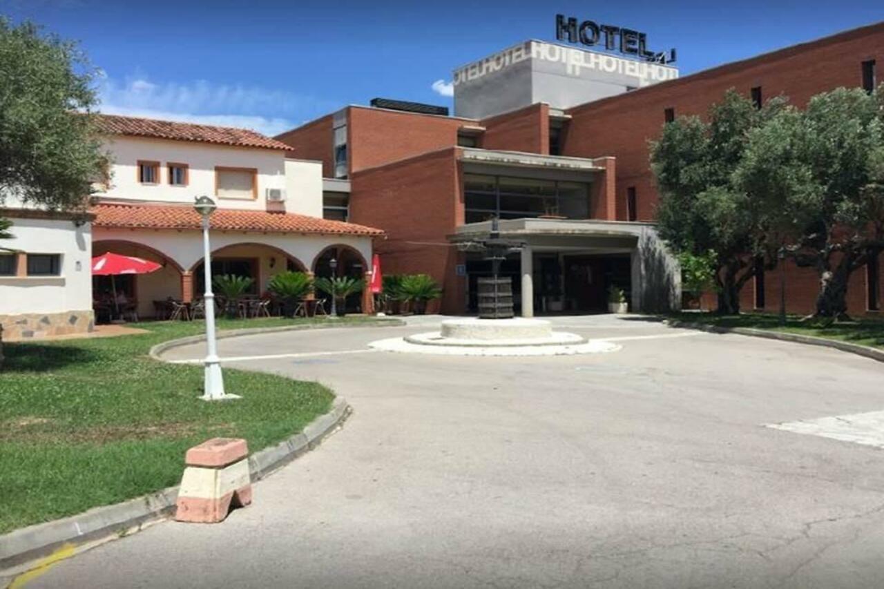 Hotel Les Torres Sant Esteve Sesrovires Exterior photo