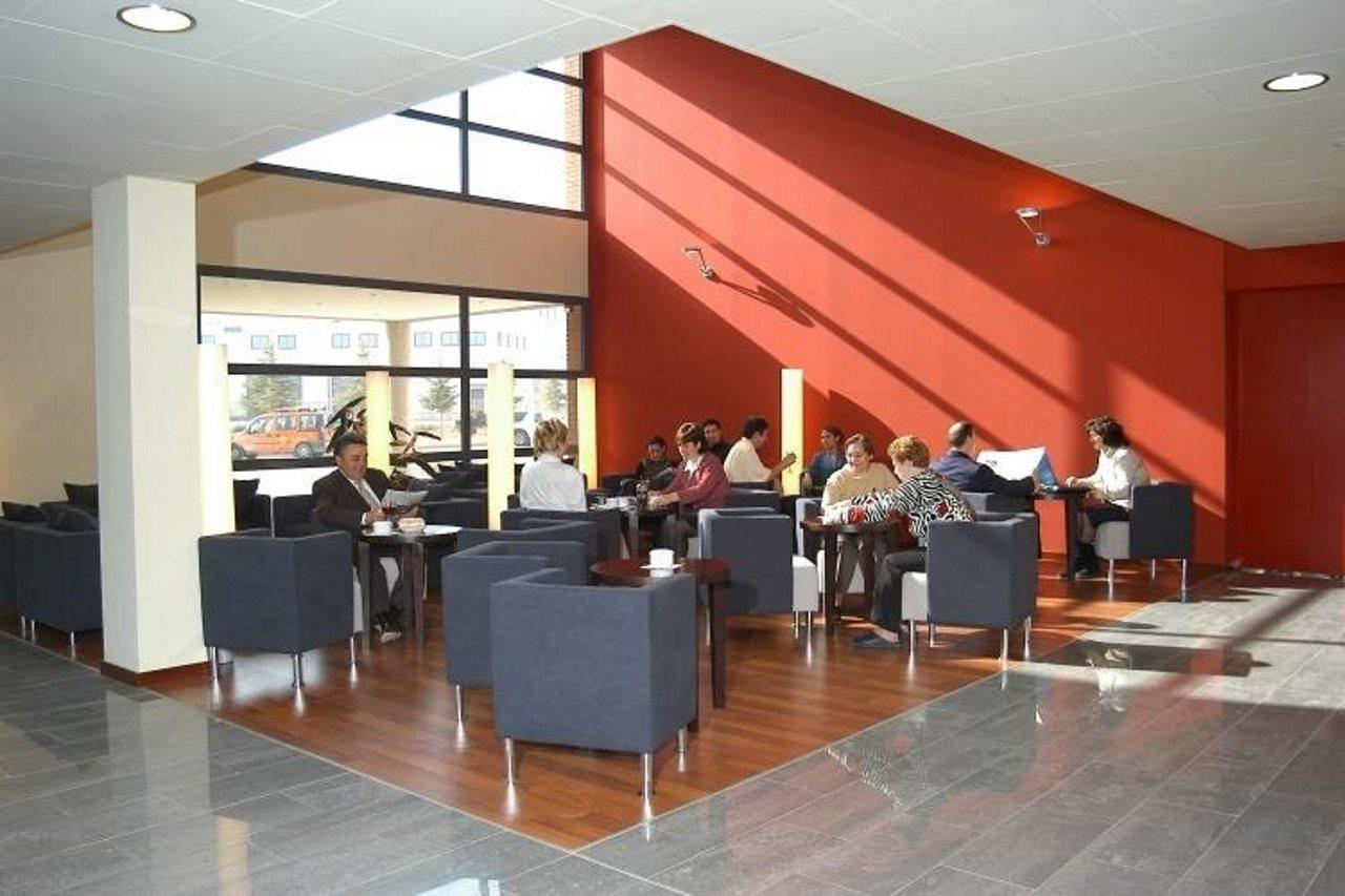 Hotel Les Torres Sant Esteve Sesrovires Restaurant photo