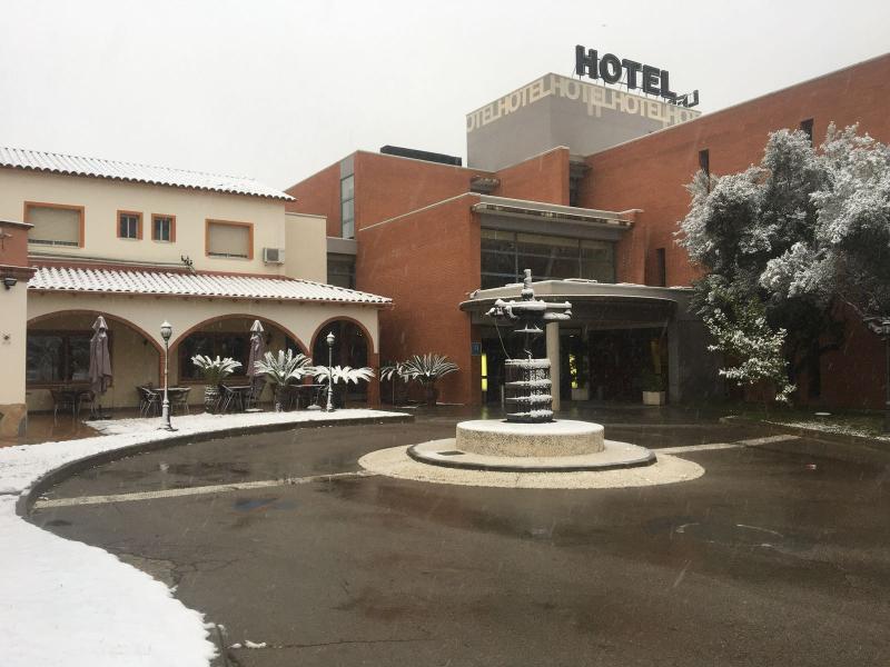 Hotel Les Torres Sant Esteve Sesrovires Exterior photo